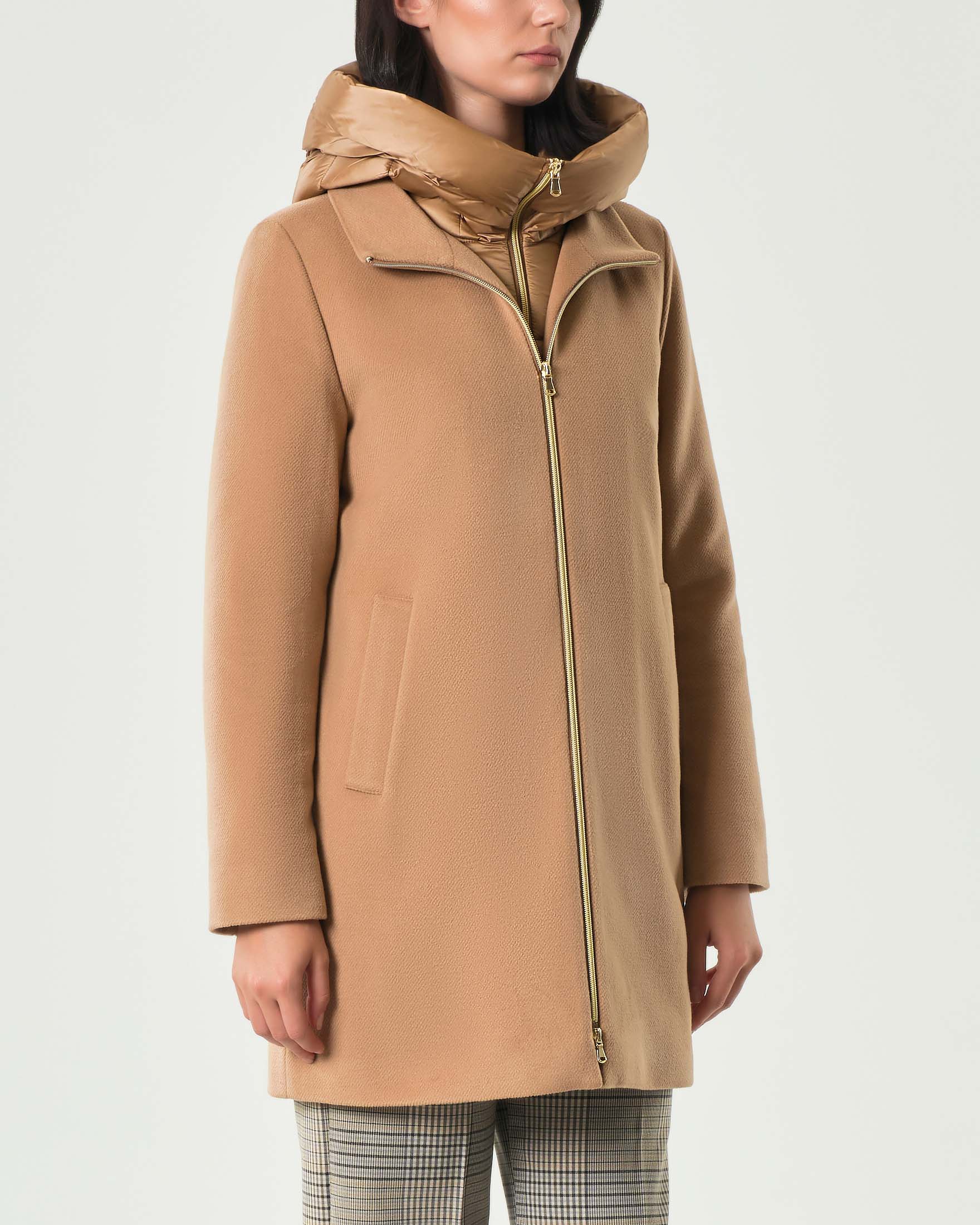 EMME MARELLA Cappotto con pettorina e cappuccio