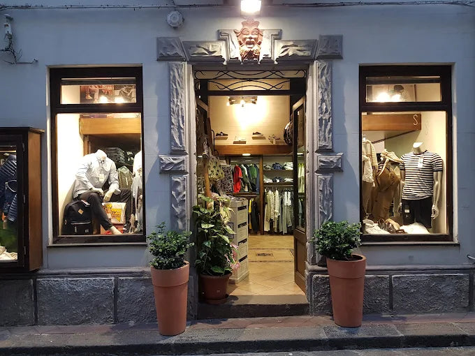 Interno della bottega — Il Botteghino, Lipari